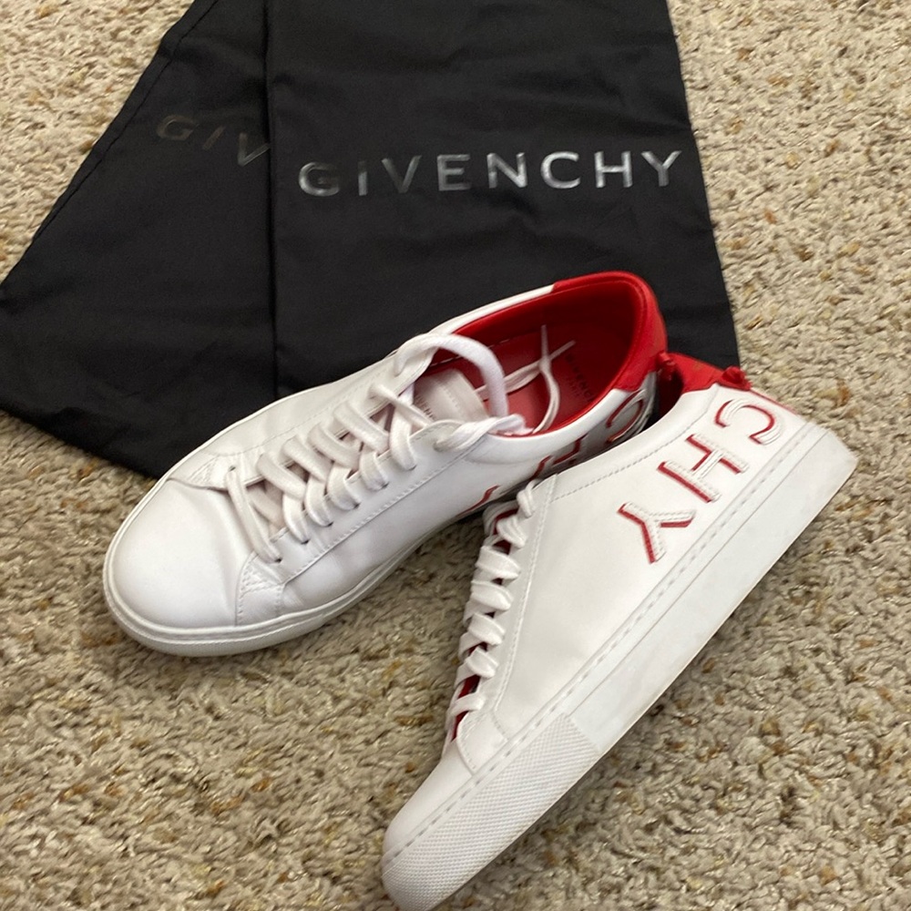 Women’s Givenchy Sneakers 37.5
